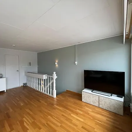 Apartman Til Leie I Sommer, Naerhet Til Og Sentrum *