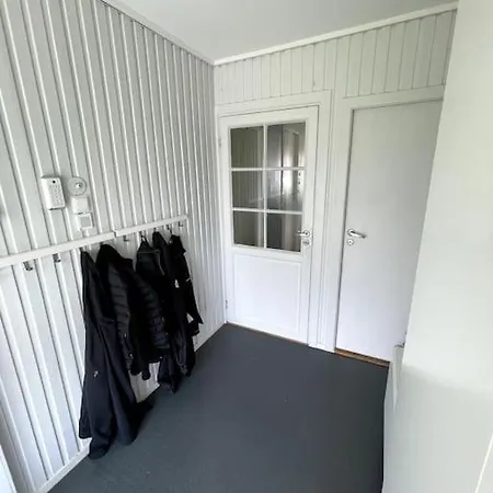 Apartman Til Leie I Sommer, Naerhet Til Og Sentrum