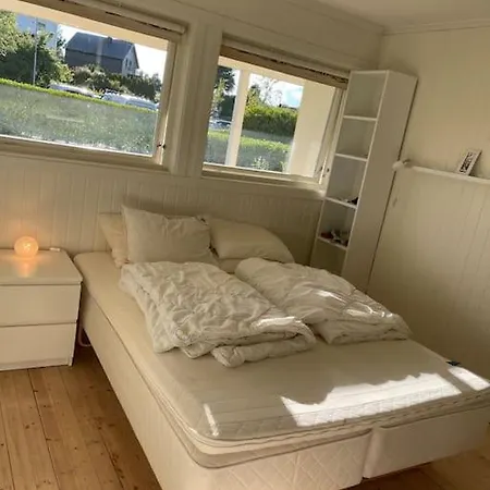 Apartman Til Leie I Sommer, Naerhet Til Og Sentrum *