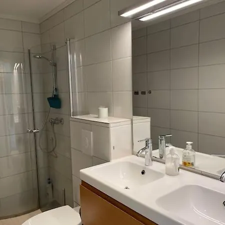Apartman Til Leie I Sommer, Naerhet Til Og Sentrum *